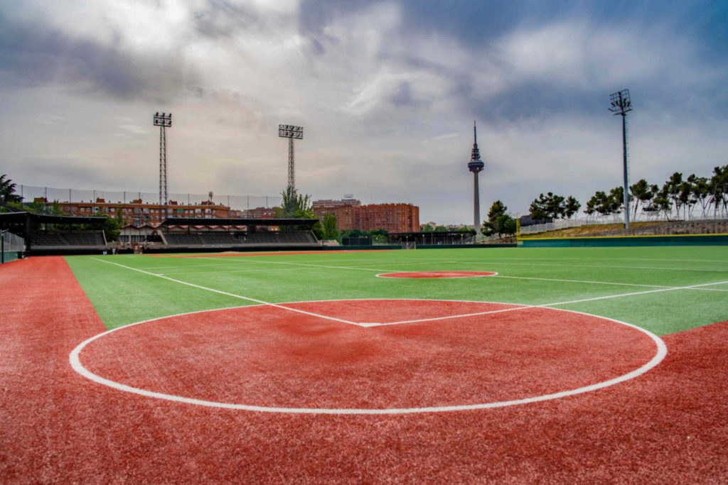 Fotografía realizada para el el dossier de fin de legislatura del Área de Gobierno de Obras y Equipamientos del Ayuntamiento de Madrid. Campo de béisbol.