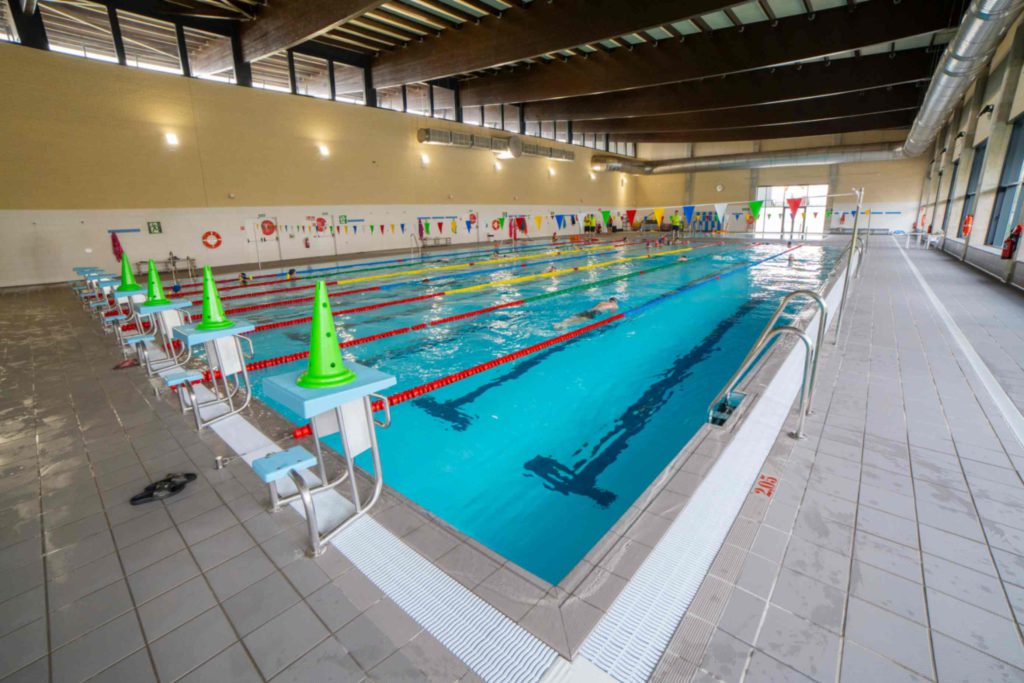 Fotografía realizada para el el dossier de fin de legislatura del Área de Gobierno de Obras y Equipamientos del Ayuntamiento de Madrid. Piscina.