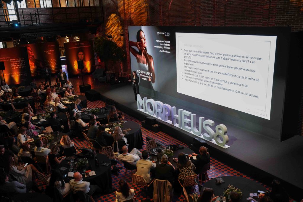 Fotografía de evento en Madrid - Inmoda -sala repleta